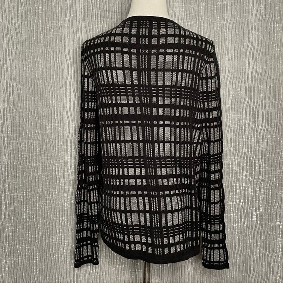 Ann Taylor zip front knit. NWOT - Picture 2 of 6